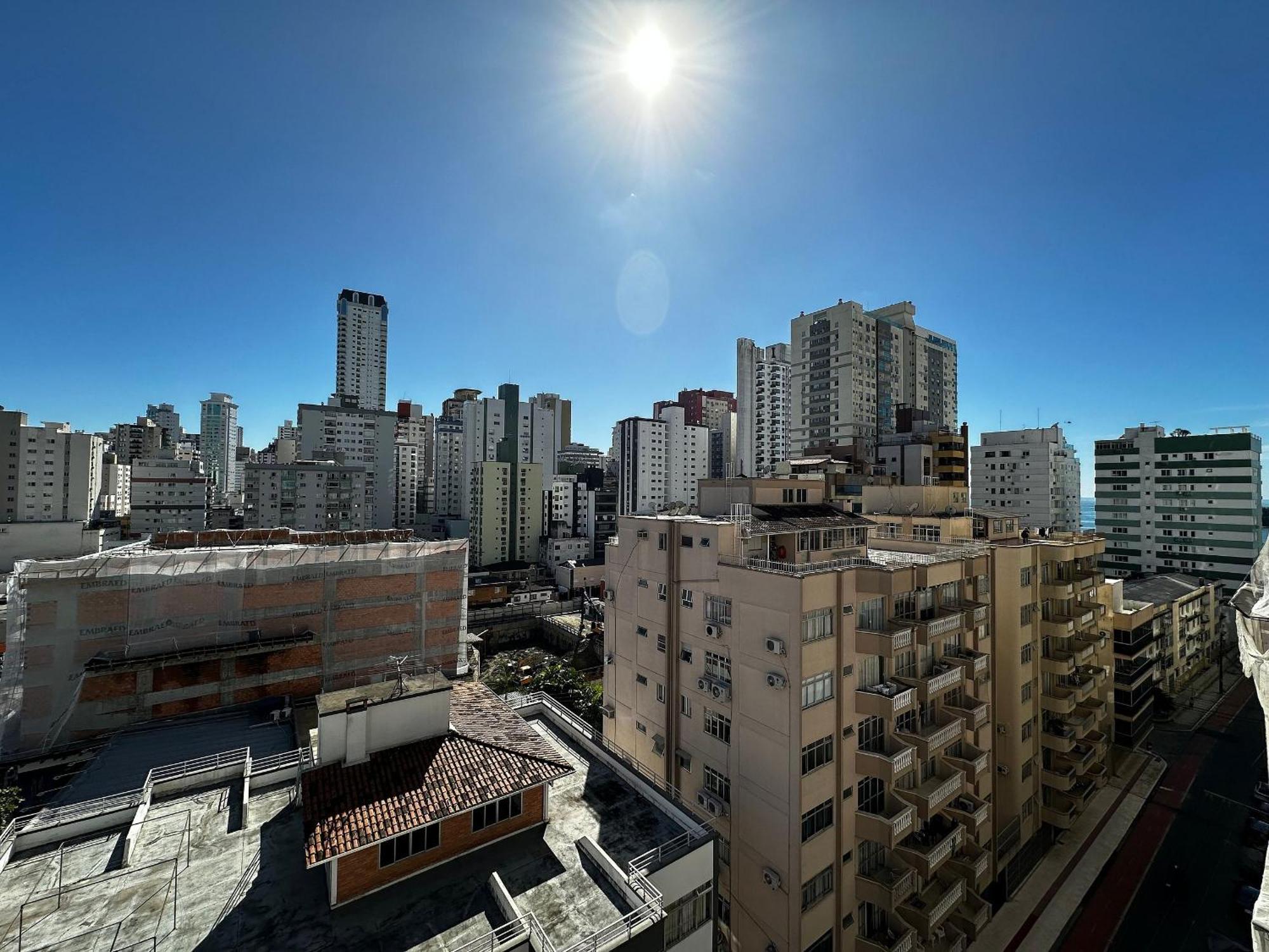 Apartamento Aa01- Quadra Mar| 3 Quartos| 3 Banheiros| Churrasq